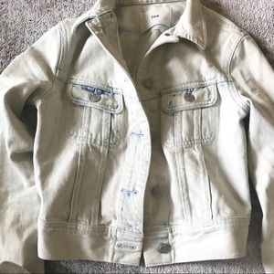 ARITZIA TNA CROPPED DENIM JACKET